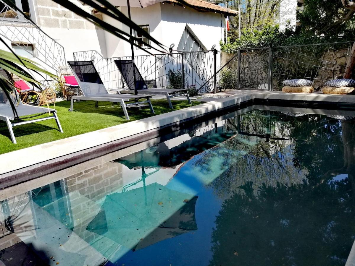La Maison Grivolas Appartements Et Maison D'Hotes アヴィニョン エクステリア 写真