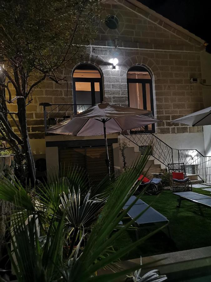 La Maison Grivolas Appartements Et Maison D'Hotes アヴィニョン エクステリア 写真