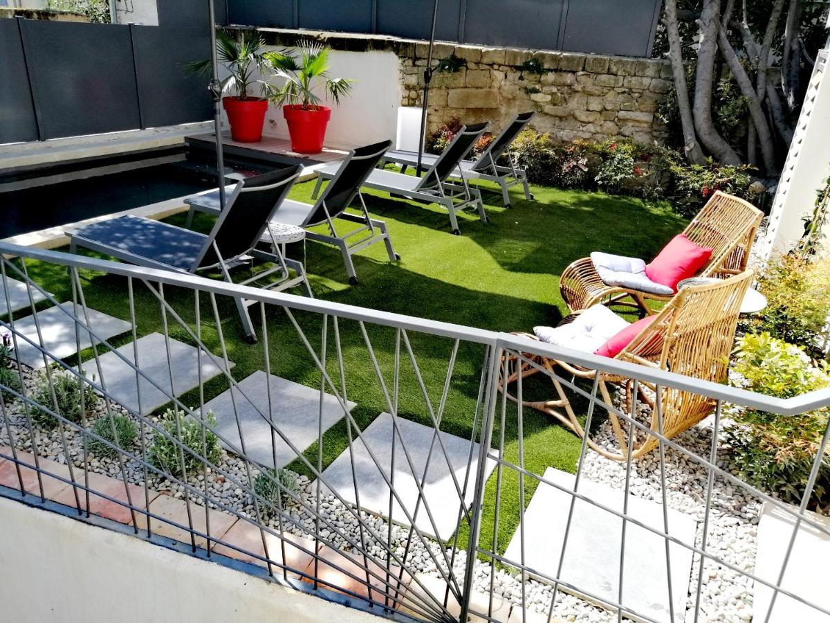 La Maison Grivolas Appartements Et Maison D'Hotes アヴィニョン エクステリア 写真