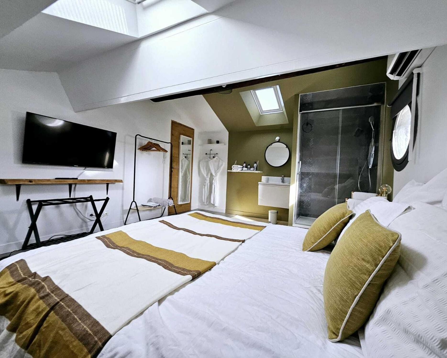 La Maison Grivolas Appartements Et Maison D'Hotes アヴィニョン 部屋 写真