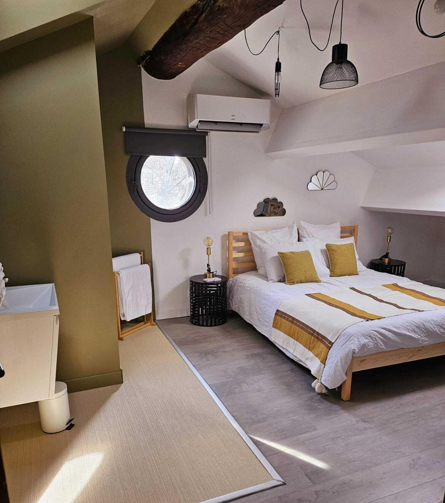 La Maison Grivolas Appartements Et Maison D'Hotes アヴィニョン 部屋 写真